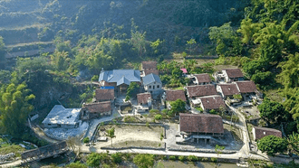 Khuoi Ky Stone Village